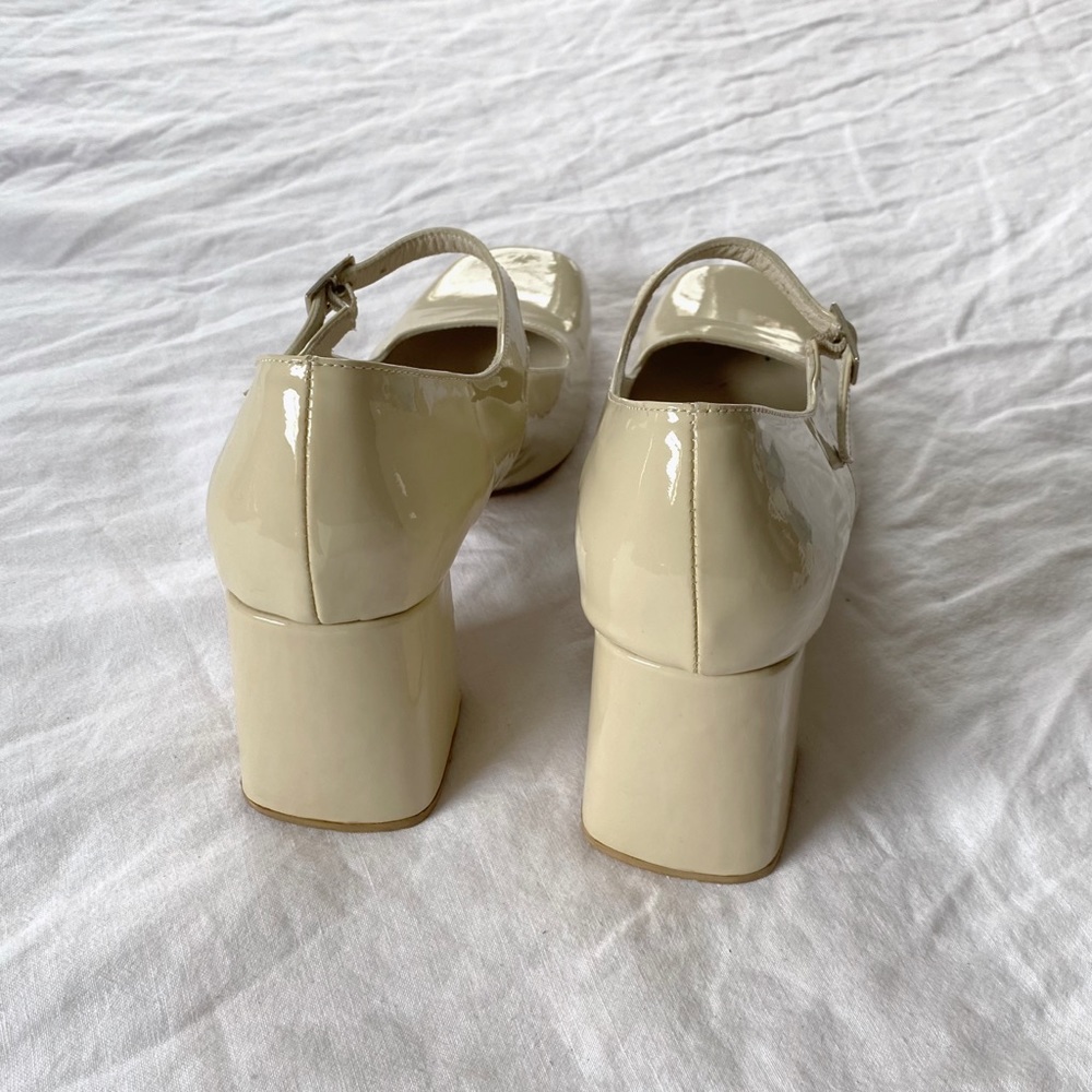 Maryam Nassir Zadeh Mary Jane Pumps in Beige Patent Leather / Size 39 - Picture 6 of 11